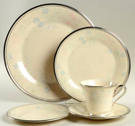 Nicole 5 Piece Place Setting