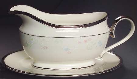 Nicole Gravy Boat & Underplate