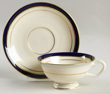 O410b Footed Cup & Saucer Set