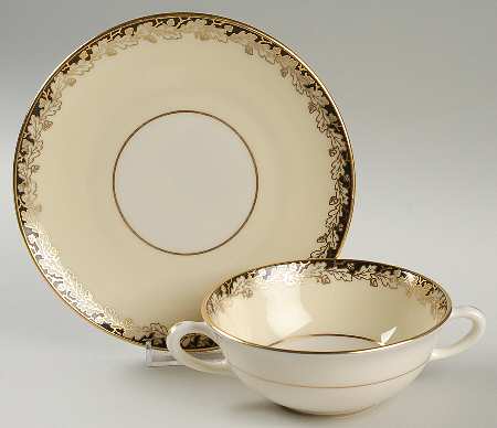 Oakleaf Black Cream Flat Cream Soup Bowl & Saucer Set