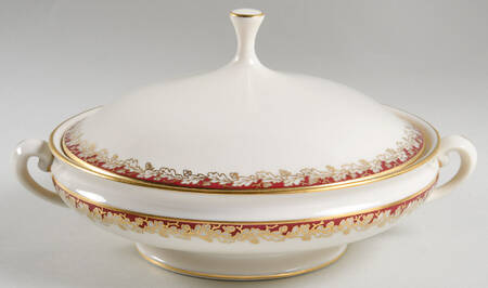 Oakleaf Maroon Round Covered Vegetable