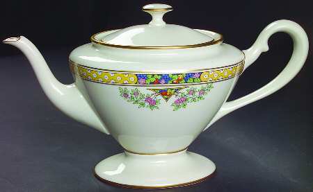 The Orchard Shape 742 Teapot & Lid