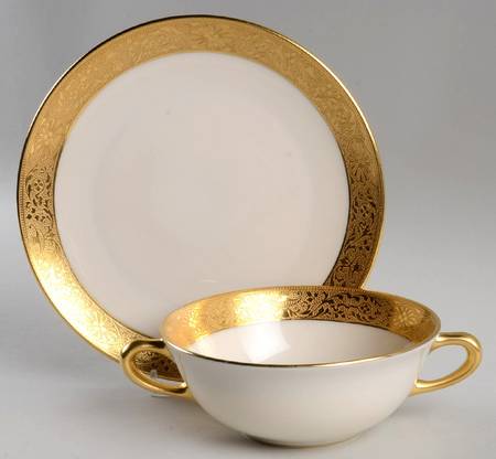 P22 Flat Cream Soup Bowl & Saucer Set