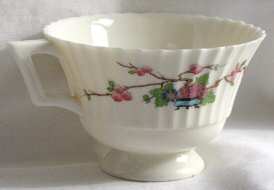 Romance Footed Cup