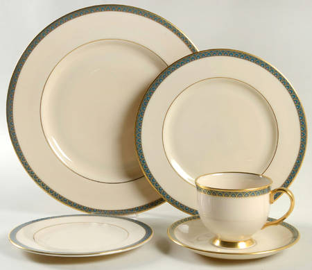 Patriot 5 Piece Place Setting by Lenox