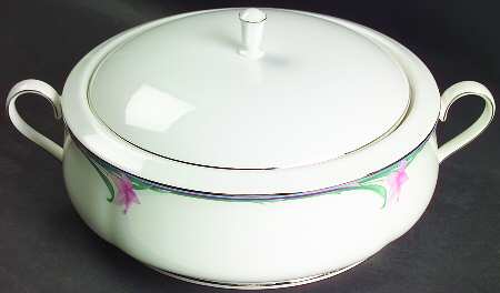 Patricia Round Covered Vegetable