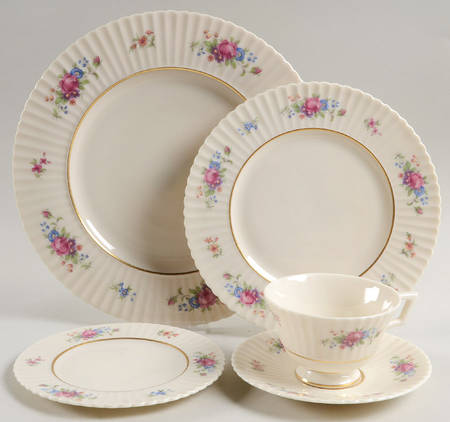 Pavlova 5 Piece Place Setting by Lenox