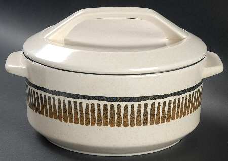 Percussion (Trim On Edge) 1.25 Qt Round Covered Casserole