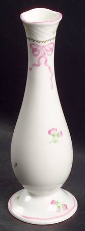 Petite Suite 7" Bud Vase