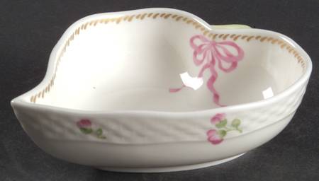 Petite Suite Heart Shaped Dish
