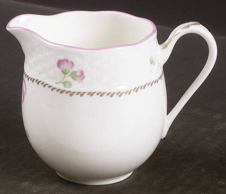 Petite Suite Mini Creamer