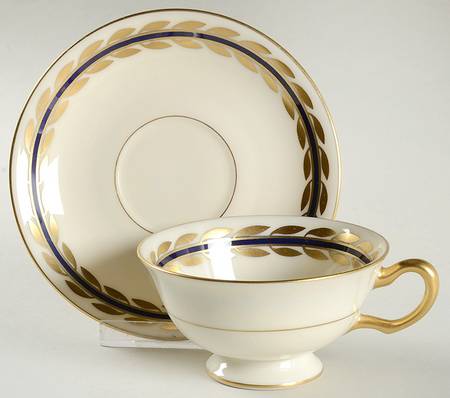 Platina Blue Footed Cup & Saucer Set