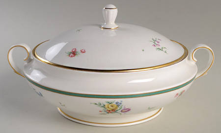 Provence Green Round Covered Vegetable
