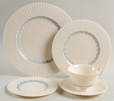 Priscilla 5 Piece Place Setting