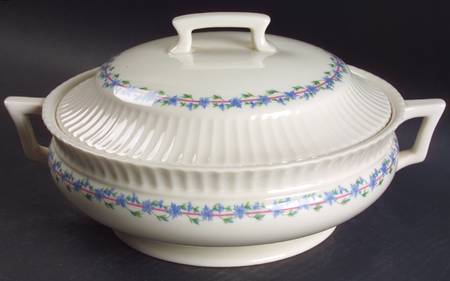 Priscilla Round Covered Vegetable