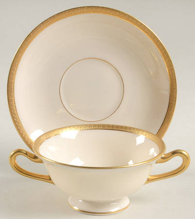 R4 Footed Bouillon Cup & Saucer