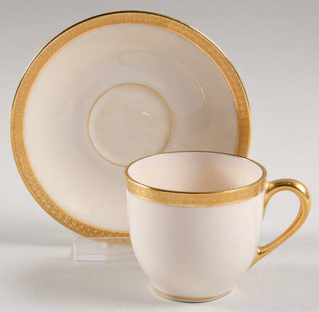 R4 Flat Demitasse Cup & Saucer Set