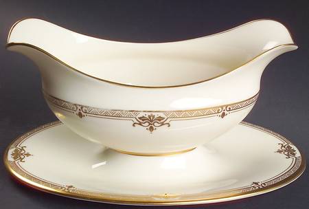 Republic Gravy Boat with Attached Underplate