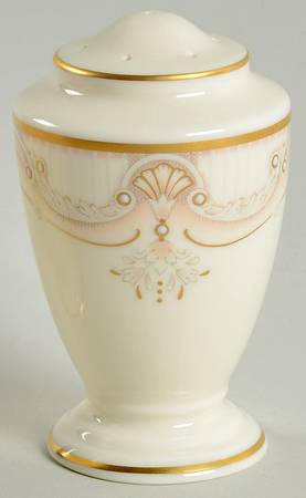 Richelieu Court Salt Shaker