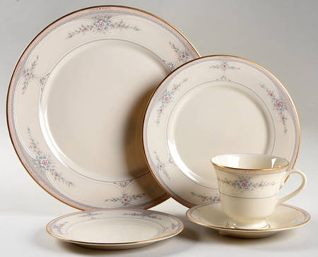 Riverdale 5 Piece Place Setting