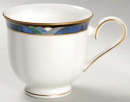 Royal Kelly Footed Cup