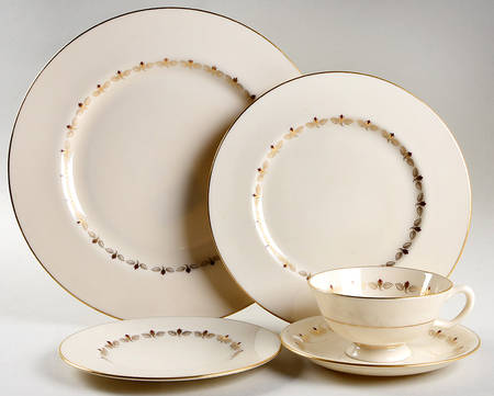 Romance 5 Piece Place Setting