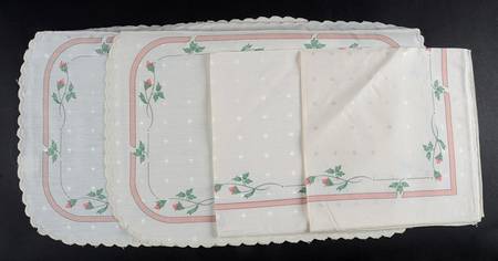 Rose Manor Pink Linen Placemat and Napkin Set - Set of 4