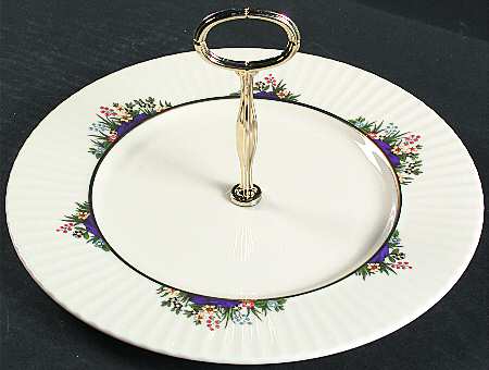 Rutledge Round Serving Plate with Center Handle (Dp) Hc