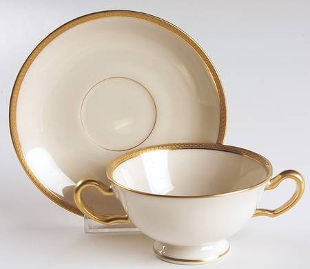 S62 Footed Bouillon Cup & Saucer