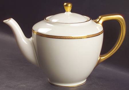 S62 Teapot & Lid