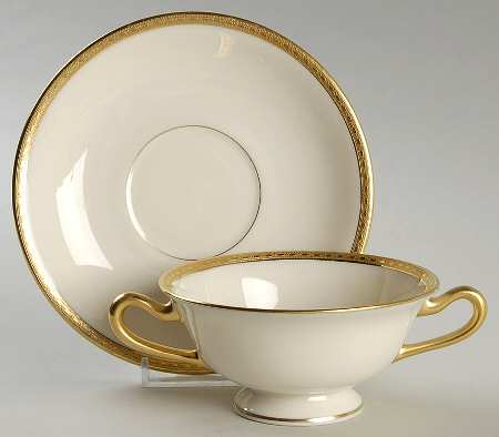 S8 Footed Cream Soup Bowl & Saucer Set