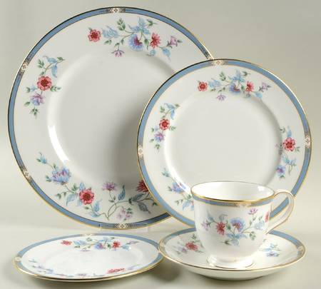 Saxon Flowers 5 Piece Place Setting