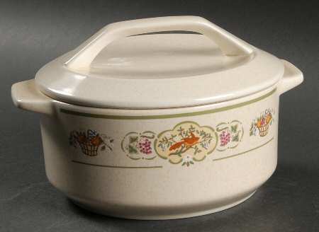 Sampler 1.25 Qt Round Covered Casserole