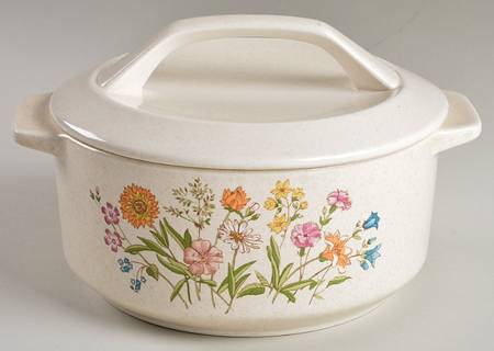 Saybrooke 1.25 Qt Round Covered Casserole