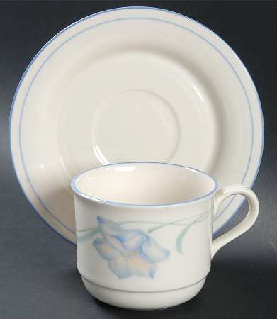 Sky Blue Wildflowers (Forskyblu) Flat Cup & Saucer Set