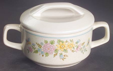Sketchbook Sugar Bowl & Lid by Lenox
