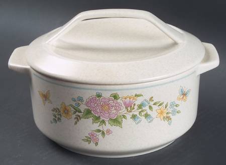 Sketchbook 1.25 Qt Round Covered Casserole by Lenox