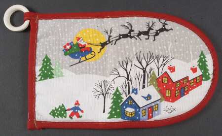 Sleighride Cloth Oven Mitt