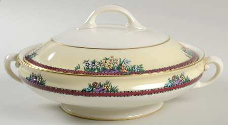 Southern Gardens Round Covered Vegetable