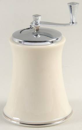 Solitaire Pepper Mill