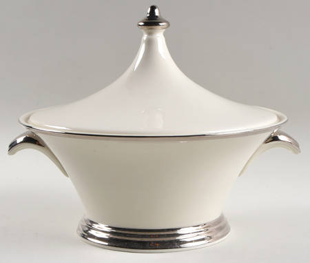 Solitaire Round Covered Vegetable