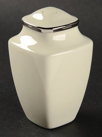 Solitaire Square Pepper Shaker