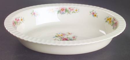 Sonnet 9" Oval Vegetable Bowl