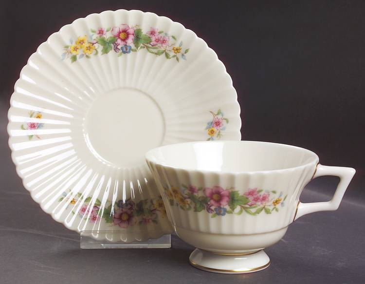 Sonnet Footed Cup & Saucer Set