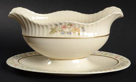 Spring Bouquet Gravy Boat with Attached Underplate