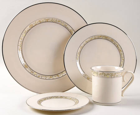 Springdale (Platinum Trim) 4 Piece Place Setting