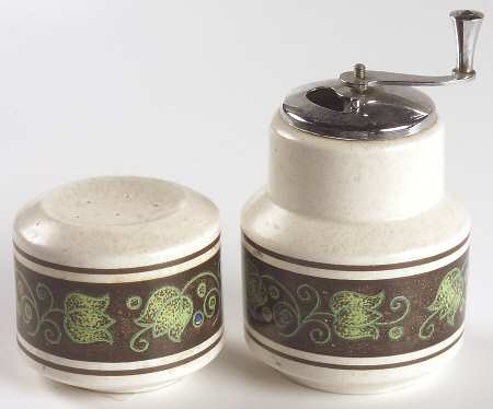 Spanish Swirl Salt Shaker & Pepper Mill Set