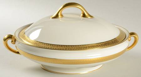 Stanford Round Covered Vegetable