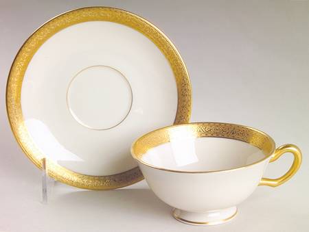Stanford Footed Cup & Saucer Set