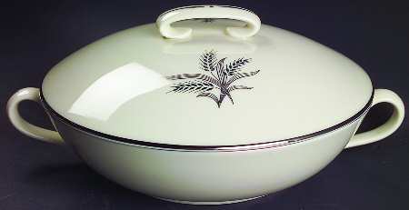 Symphony Round Covered Vegetable